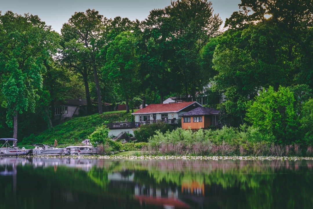 Domek nad jeziorem